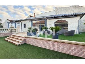 Maison Genouillé m² T-4 à vendre  420 000 €