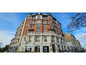 Location appartement 4 pièces 85 m² à Enghien-les-Bains (95880)