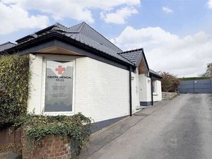 Bureaux à louer à Rue de Bruxelles 10 Rèves (VBD62500)