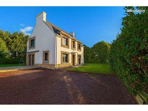 Maison néo-bretonne rénovée – 144 m² – Terrain paysagé de 1 348 m² – Bénodet – Proche plag