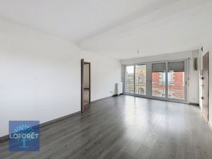 Appartement Fougeres 3 pièce(s) 1 m2