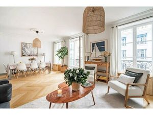 Paris XVIIe - Carnot / Acacias - Appartement refait à neuf.