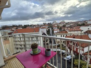Biarritz Gare du Midi  STUDIO 30 m2  dernier étage