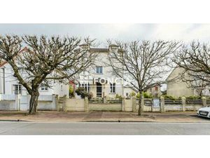 Maison de type 7 pièces 5 chambres quartier Jules FERRY