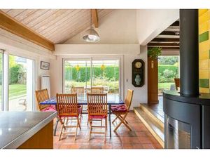 Propriété de 210 m² située à La Celle-les-Bordes