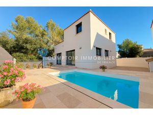 Villa contemporaine neuve avec piscine Quartier calme de V