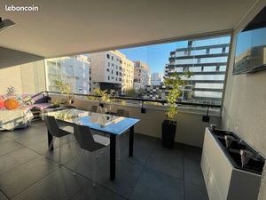 À VENDRE : Appartement lumineux et haut de gamme au cœur de Confluence