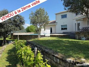 Villa 8 pièces 260 m²