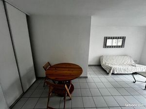 Appartement 2 pièces 43 m2 Montpellier Hôpitaux Facultés 34090