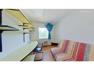 Studio 1 pièce 13 m²