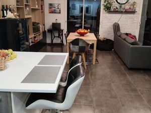 MAISON FAMILIALE DE 125M² terrain constructible 700 M² 4 CH Véranda