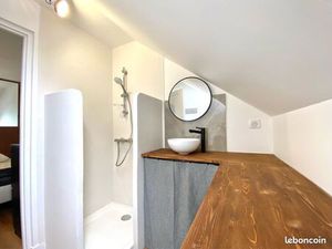 Studio Neuf entièrement aménagé