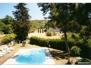 DISPONIBLE SANS AGENCE à 5 Kms de la ville d'Apt Location non-meublée  grande maison en ca