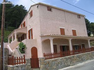 Maison de village à louer à l'année