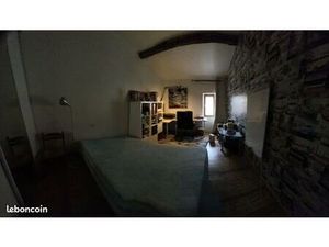 Loue chambre meublée