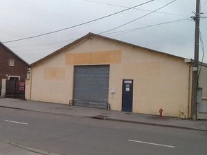 Vente locaux professionnels 470 m² à Chauny (02300)  165 000 €