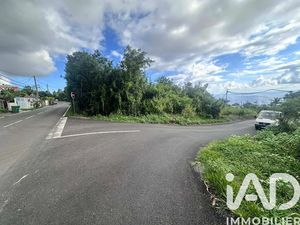 Vente terrain 328 m² à Saint Pierre (97410)  150 960 €