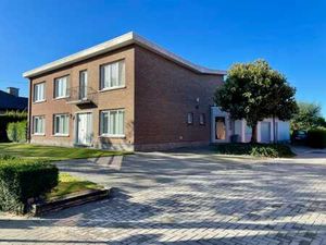 Kantoren met woonst op centrale locatie