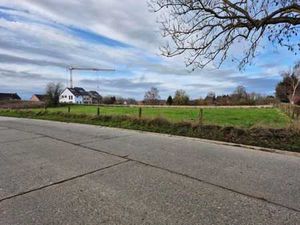 Terrain à vendre 17a 85 ca(zone d'habitat à caractère rural)