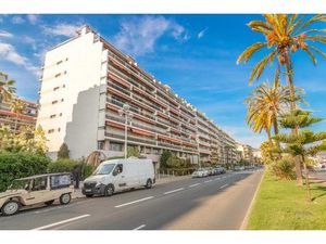 NICE PROMENADE / RUE DE FRANCE - Garage fermé dans la résidence AVIA - Accès facile