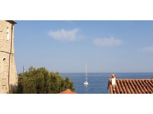 VIEIL ANTIBES - COURS MASSENA - 2P DUPLEX 67 M2