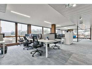 Vente locaux professionnels 344 m² à Saint-Cloud (92210)  1 190 000 €
