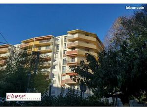 Toulon ouest lumineux t3 d'angle de 73m² avec balcon 14m²