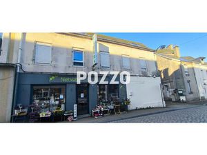 Immeuble Saint Romain De Colbosc 2 lots un commerce et T4 total de142 m2