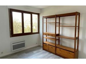Location appartement  m² T-1 à Bordeaux  586 €