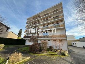 Appartement traversant 93 m2 avec double balcon