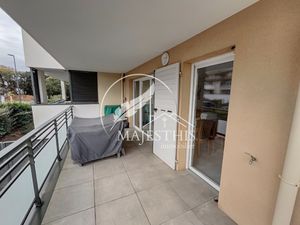 APPARTEMENT TYPE 3 AVEC TERRASSE ET GARAGE