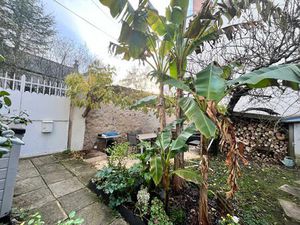 Maison de ville  pleine de charme  156 m² environ