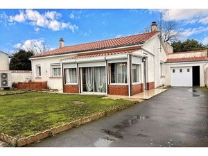 Vente maison de plain-pied de 97m2 avec dépendances et jardin  3 chambres