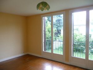 MAISON AVEC JARDIN ET GARAGE - CHANTERANNE