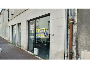 ANGOULEME  ensemble immobilier 1 local commercial  1 T3