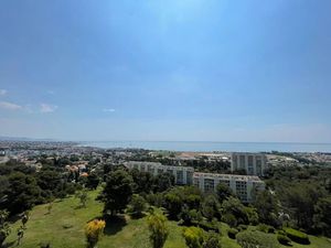 Location meublée appartement 2 pièces 80 m² à Cagnes-sur-Mer (06800)  1 890 €
