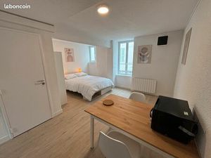 Joli STUDIO / T1 rénové en centre ville de VICHY N'attendez plus