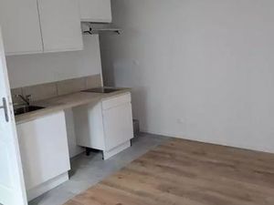 T2 rénové à Armentieres  à 1mn de la gare