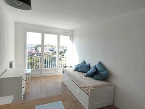 Charmant Studio Meublé à Louer à Saint Michel