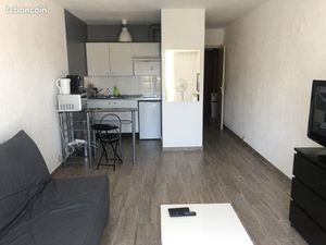 Studio 1 pièce 27 m²