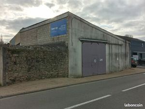 Loue entrepôt à Audierne