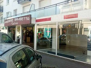 Vente Bureaux et commerces à Challans (85300) : à vendre / 75m² Challans