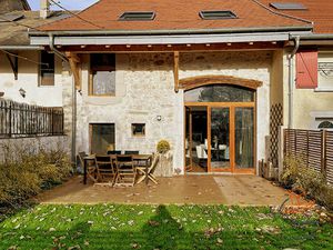 LEAZ - Grange rénovée à Leaz 20mn de Genève