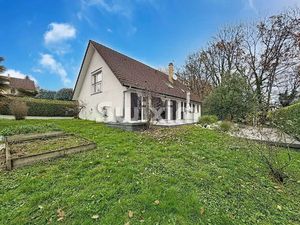 Maison individuelle 7 pièces de 176m2 avec jardin de 1'082m2!