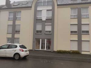 Bel appartement traversant deux chambres de 100 m2.