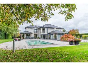 Élégance  espace et lumière pour cette villa contemporaine