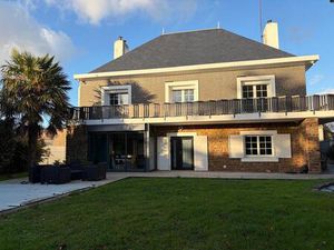 Lucon (85) Coeur De Ville Agreable Maison Art Deco 6 Chambres Avec Piscine Et Annexes Sur.