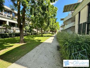 Appartement Duplex Voisins Le Bretonneux 4 pièces 77.84 m2