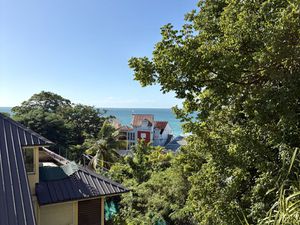 APPARTEMENT T3 MEUBLE VUE MER BAS DU FORT