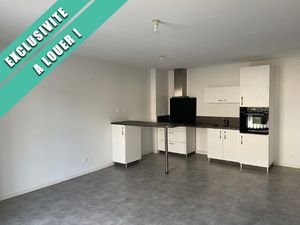 Appartement avec balcon dans une rue calme de Lectoure